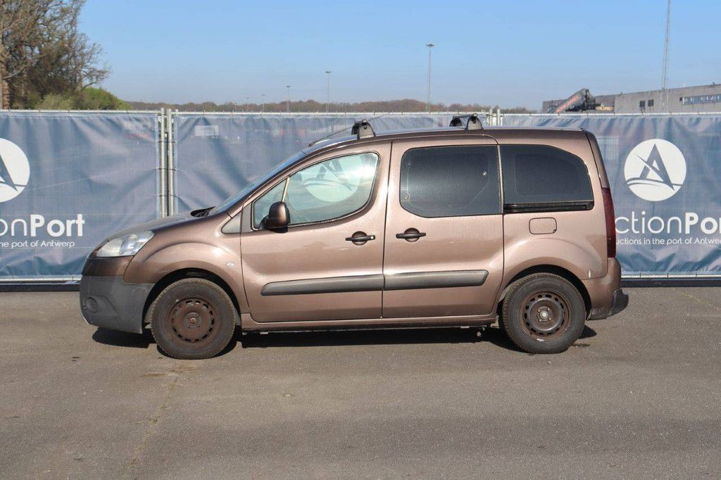 Pkw Peugeot Partner Benzin 98 PS 2013 (Marge)