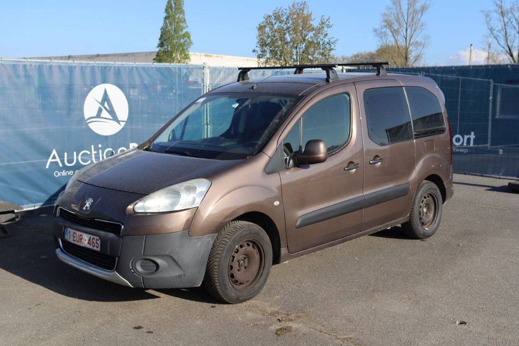 Pkw Peugeot Partner Benzin 98 PS 2013 (Marge)