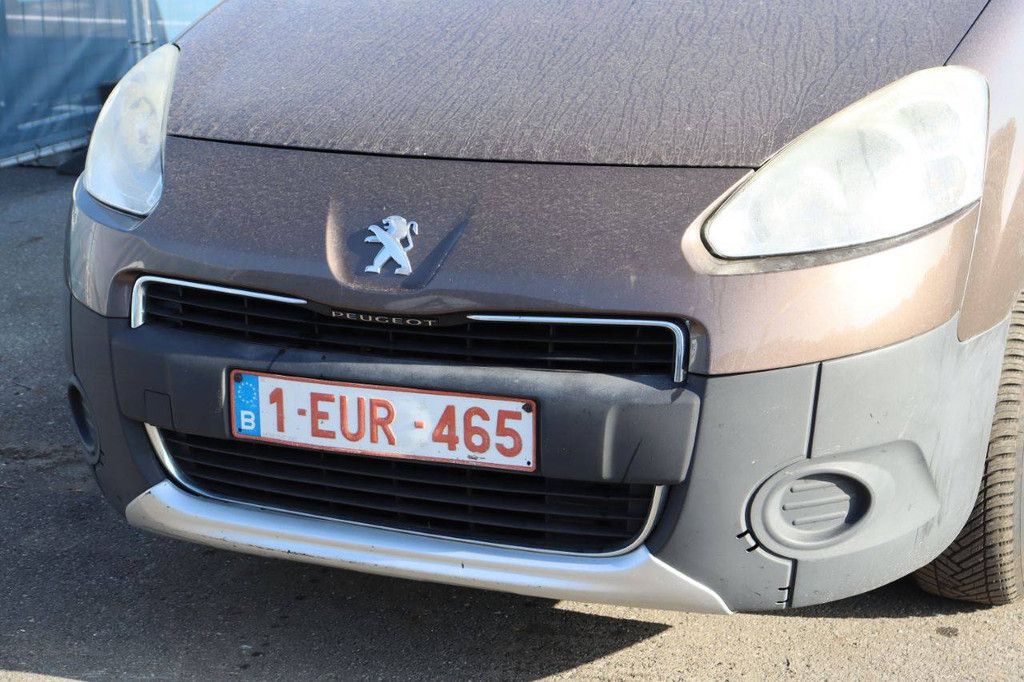 Pkw Peugeot Partner Benzin 98 PS 2013 (Marge)