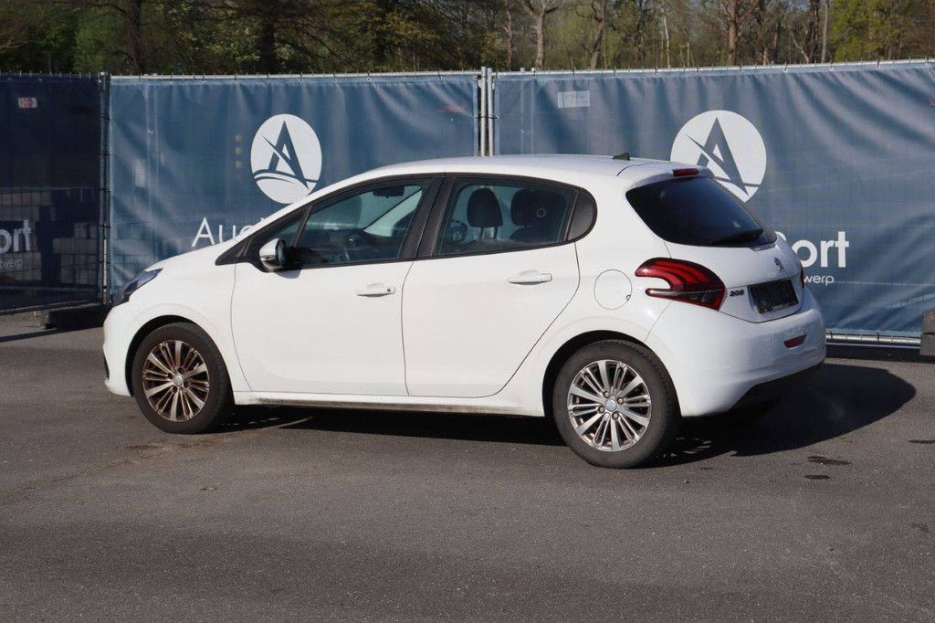 Pkw Peugeot 208 Benzin 82 PS 2019 (Marge)