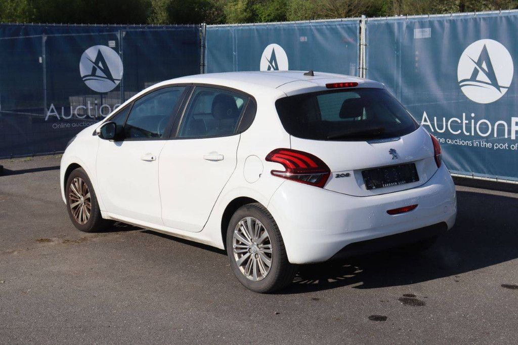 Pkw Peugeot 208 Benzin 82 PS 2019 (Marge)