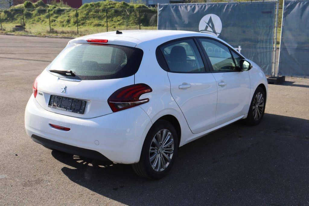 Pkw Peugeot 208 Benzin 82 PS 2019 (Marge)