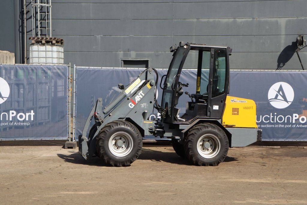 Wiellader Giant V6001T-CAB Diesel 44kW 2006