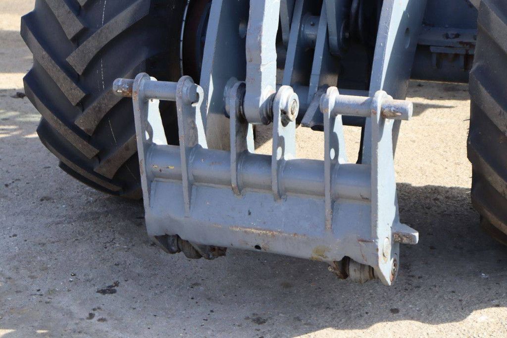 Wiellader Giant V6001T-CAB Diesel 44kW 2006