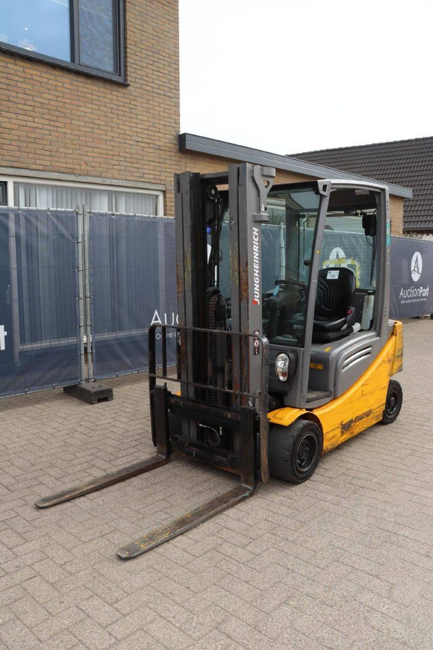 Gabelstapler Jungheinrich EFG 320 Elektro 2000kg 4,4m 2019