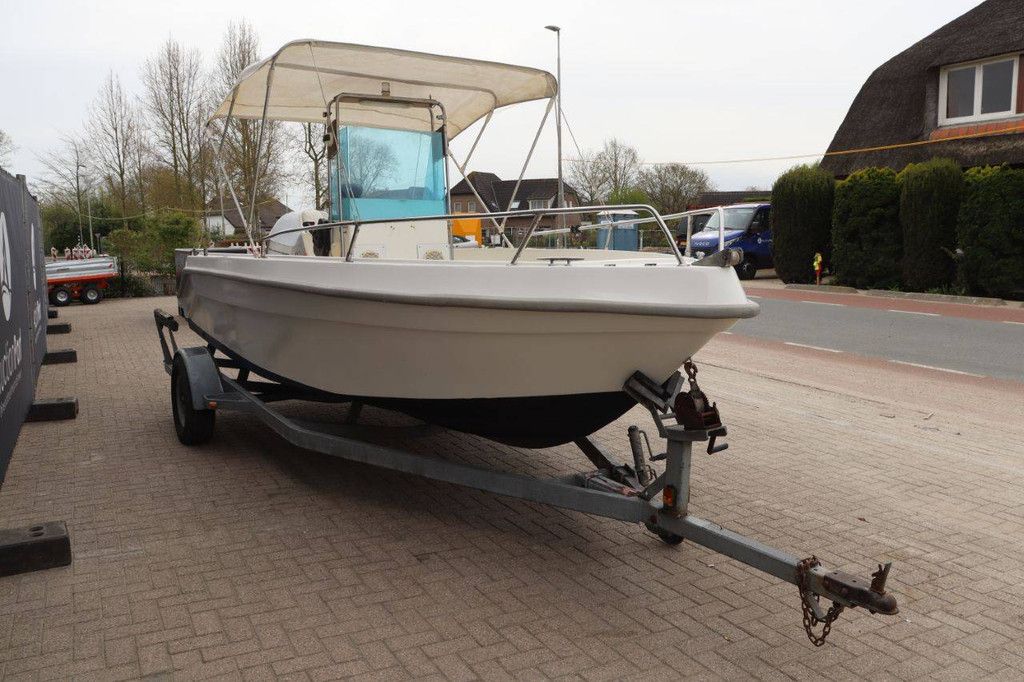 Console Boot Benzine Mariner 40pk 5.60m met Trailer (Marge)