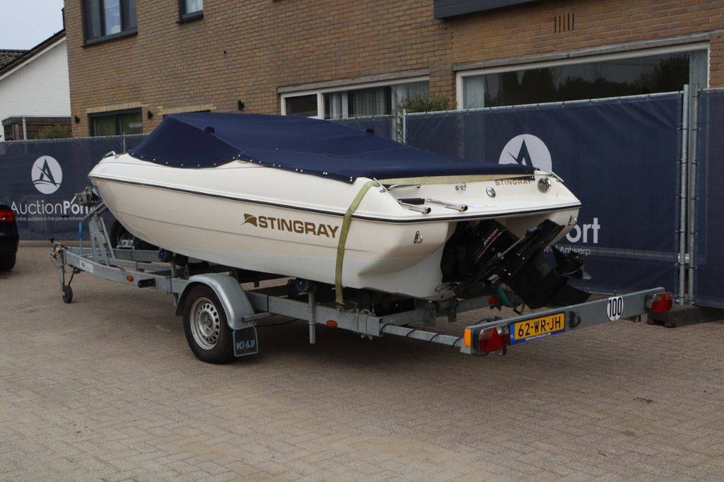 Schnellboot Stingray 180 GT Benzin 2000 mit Trailer 1800kg 2017 (Margin)