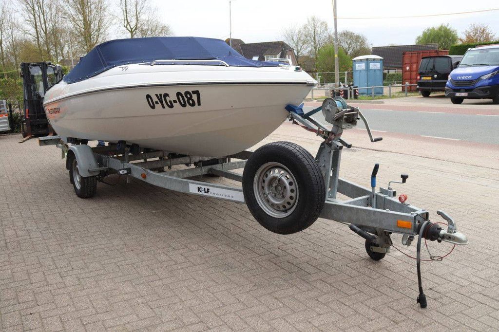 Schnellboot Stingray 180 GT Benzin 2000 mit Trailer 1800kg 2017 (Margin)