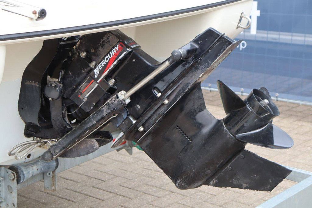 Schnellboot Stingray 180 GT Benzin 2000 mit Trailer 1800kg 2017 (Margin)