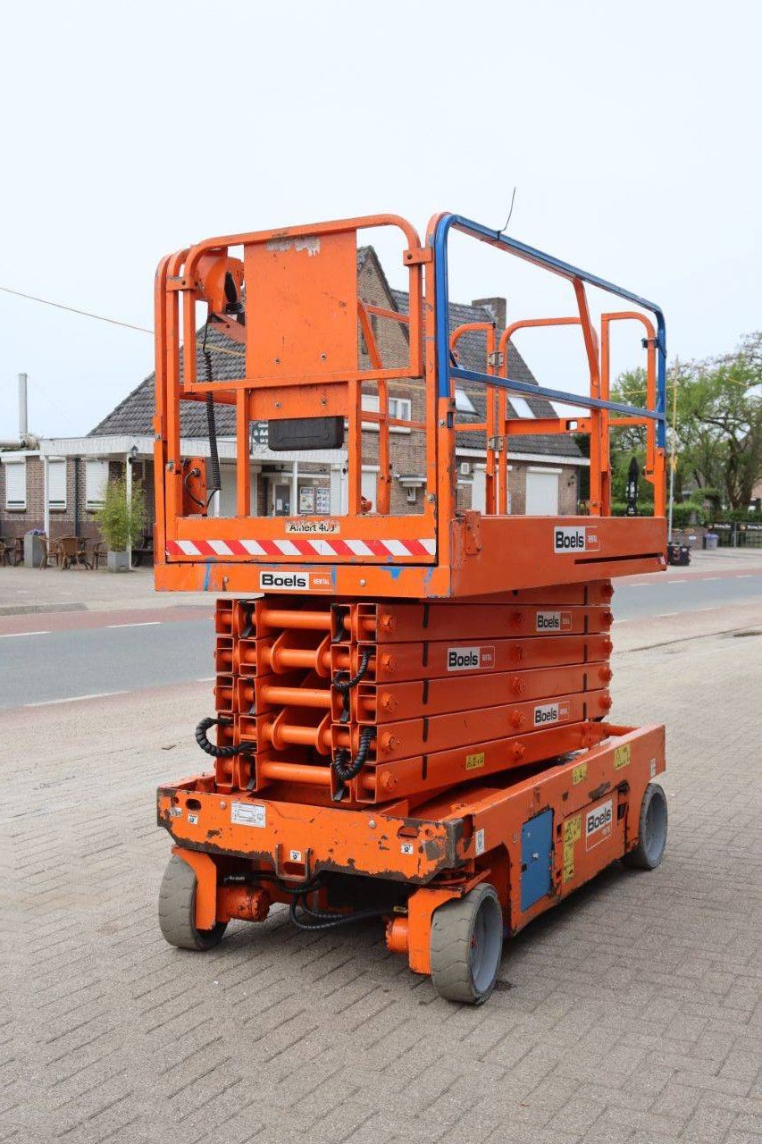 Genie GS-4047 Electric Scissor Lift 13.7m 2013