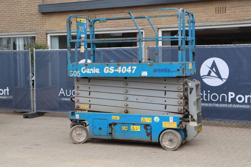 Genie GS-4047 Electric Scissor Lift 13.7m