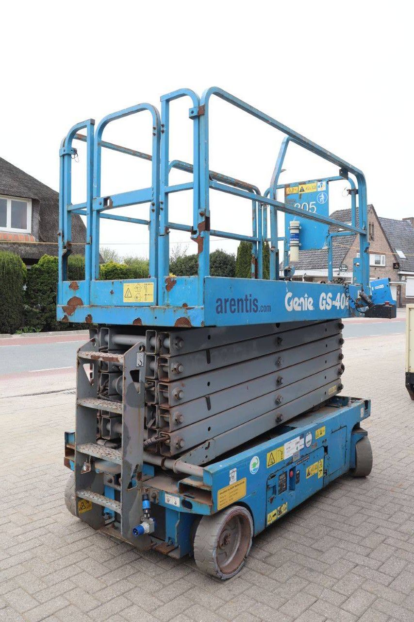Genie GS-4047 Electric Scissor Lift 13.7m
