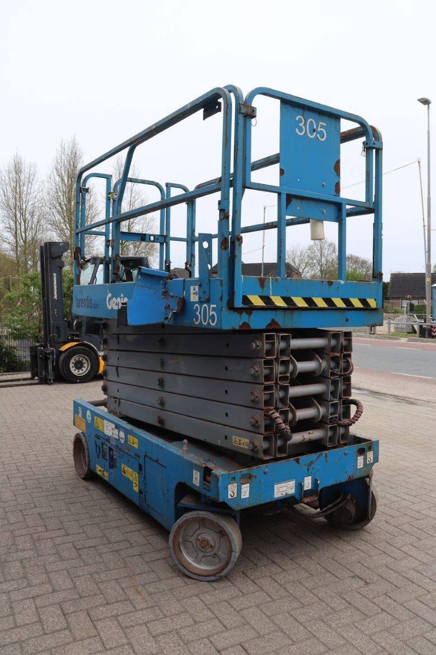 Genie GS-4047 Electric Scissor Lift 13.7m