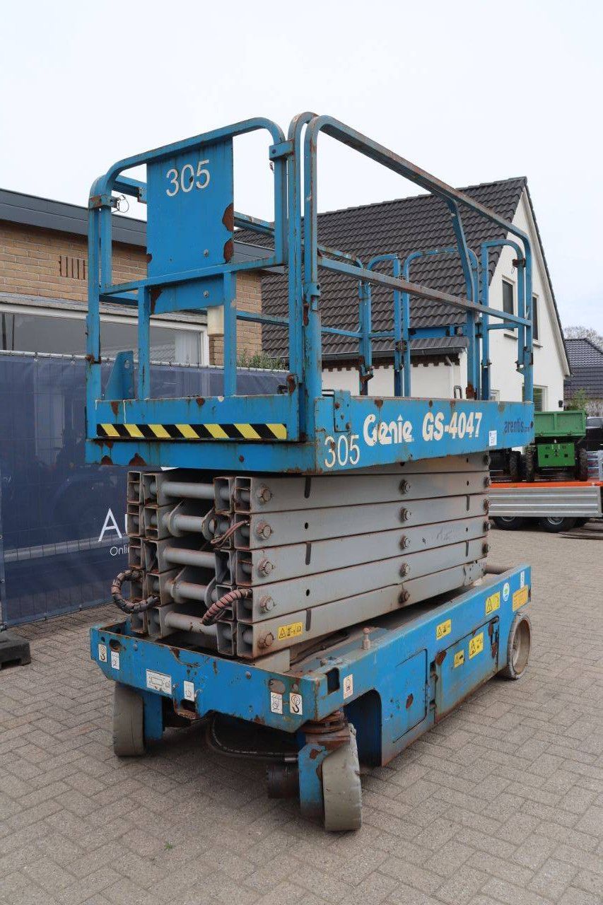 Genie GS-4047 Electric Scissor Lift 13.7m