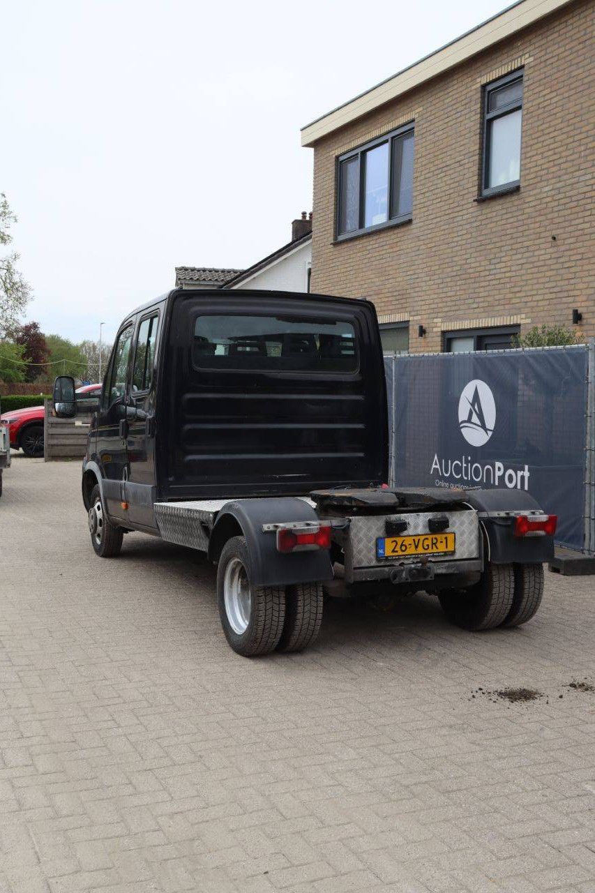 Fahrgestell mit Fahrerhaus Iveco 40C18 Diesel 177 PS 2007