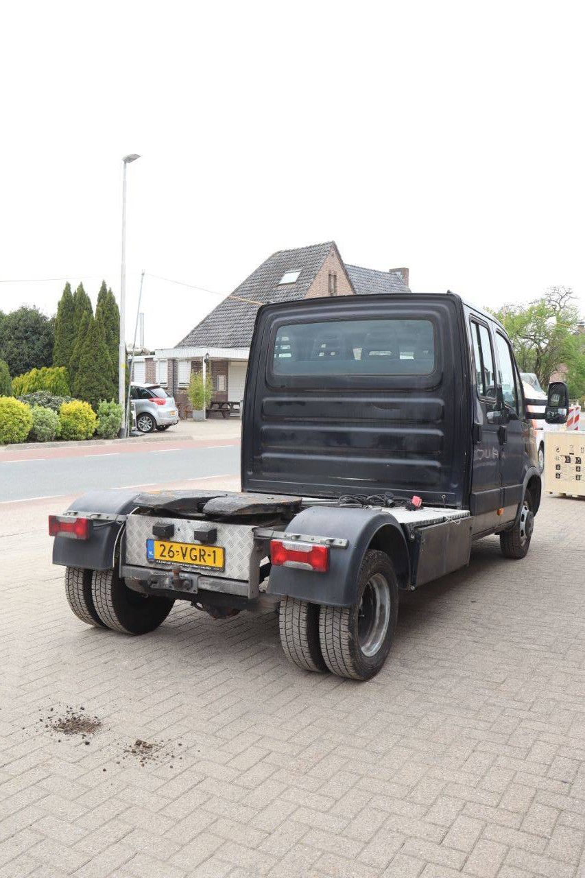 Fahrgestell mit Fahrerhaus Iveco 40C18 Diesel 177 PS 2007