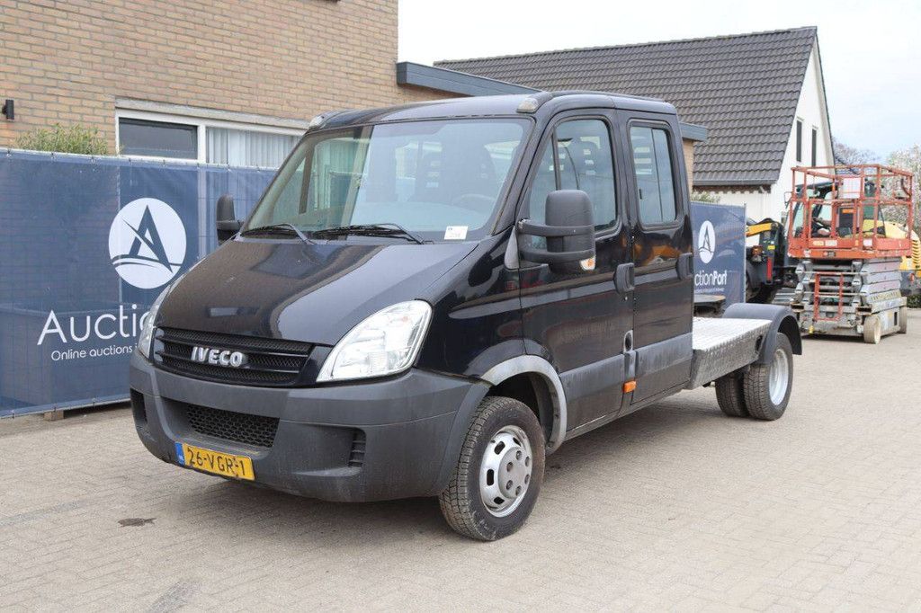 Fahrgestell mit Fahrerhaus Iveco 40C18 Diesel 177 PS 2007