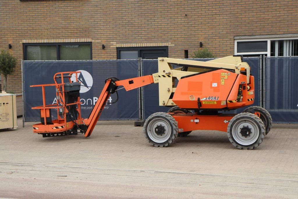 Knikarmhoogwerker JLG H340AJ Diesel 12.3m 2017
