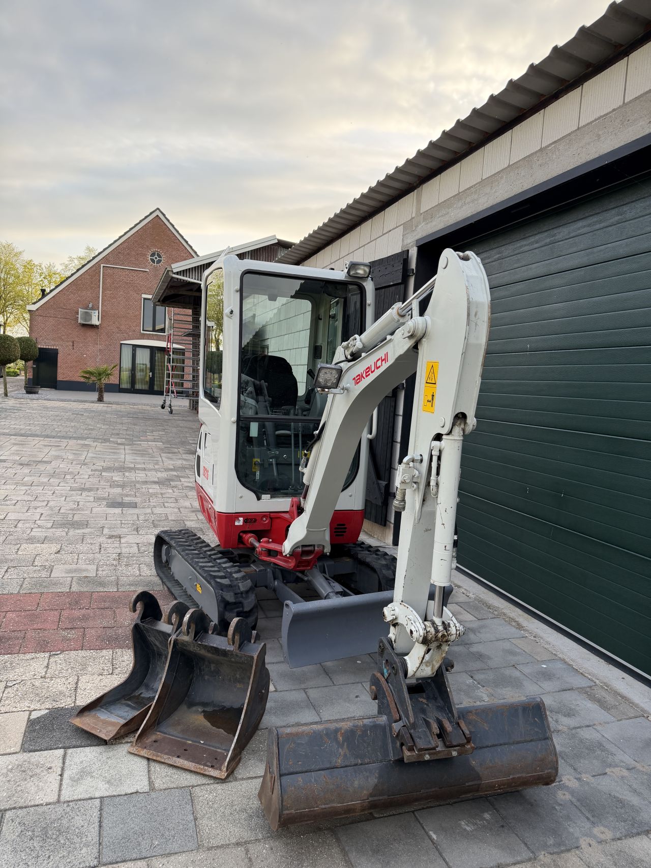 Takeuchi TB216 | 2024 | slechts 310 uur! minigraver graafmachine