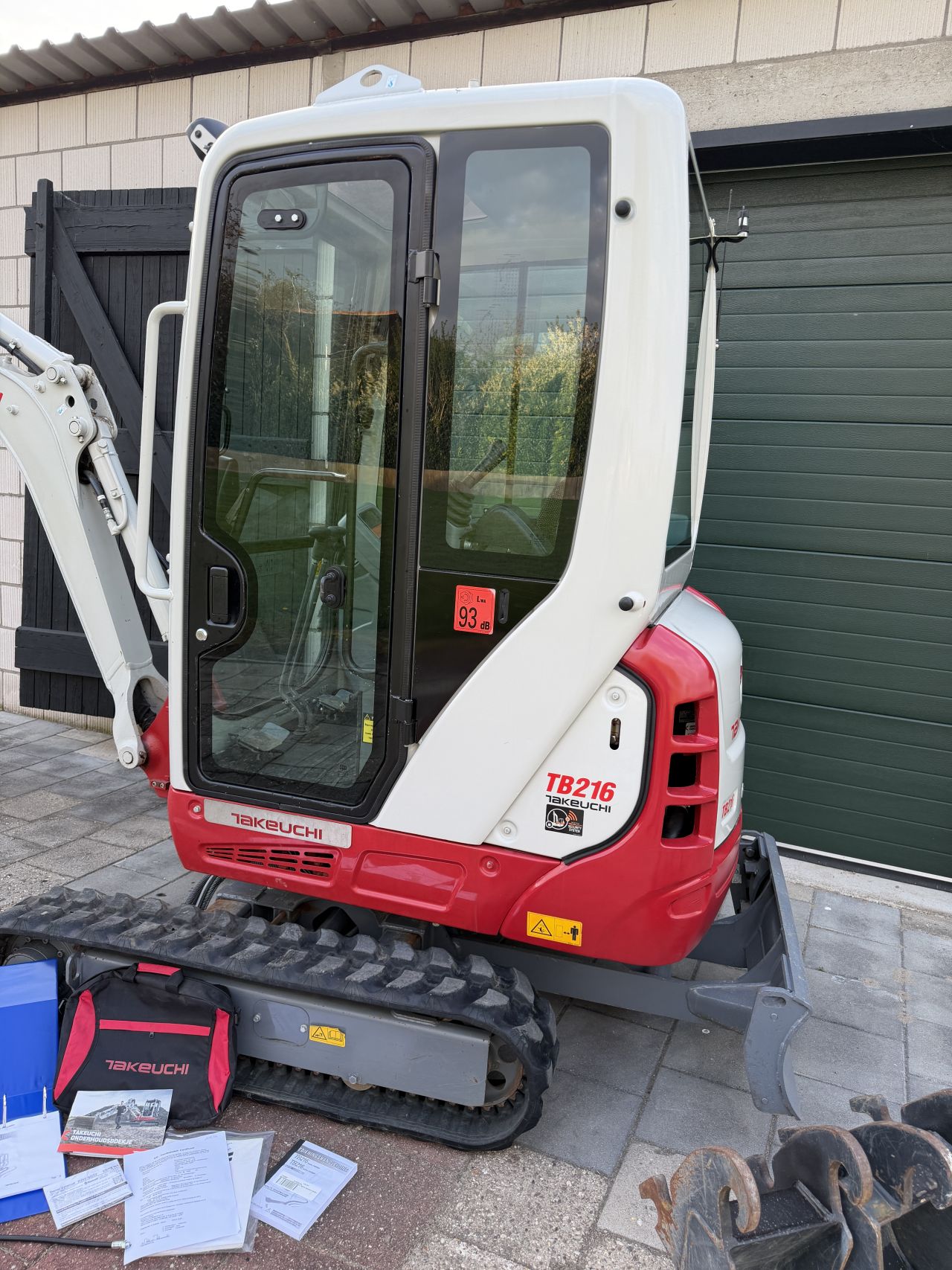 Takeuchi TB216 | 2024 | slechts 310 uur! minigraver graafmachine