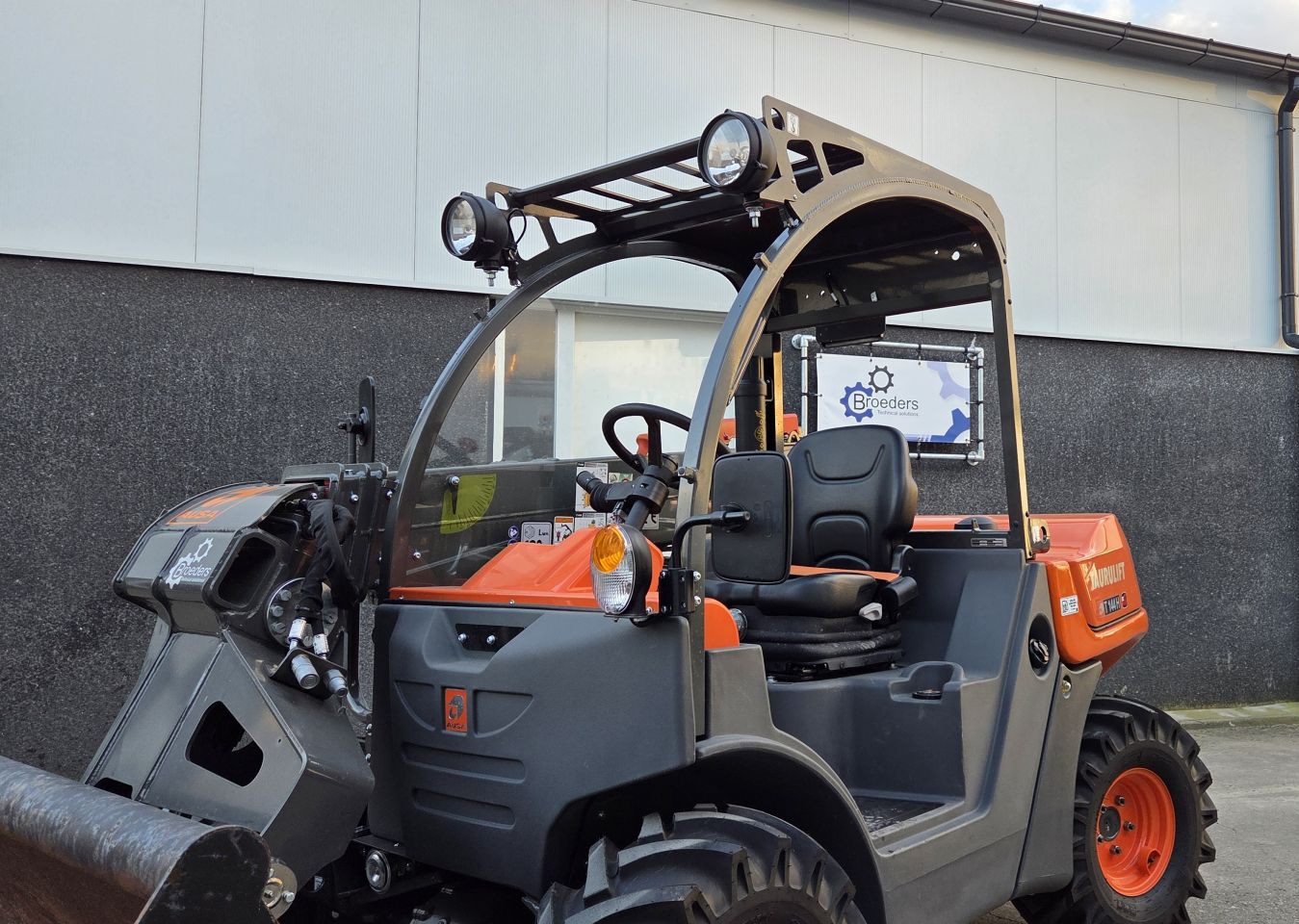 Ausa T144H Verreiker NIEUW!