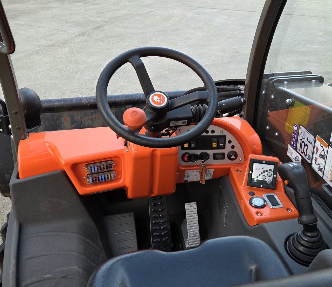 Ausa T144H Verreiker NIEUW!