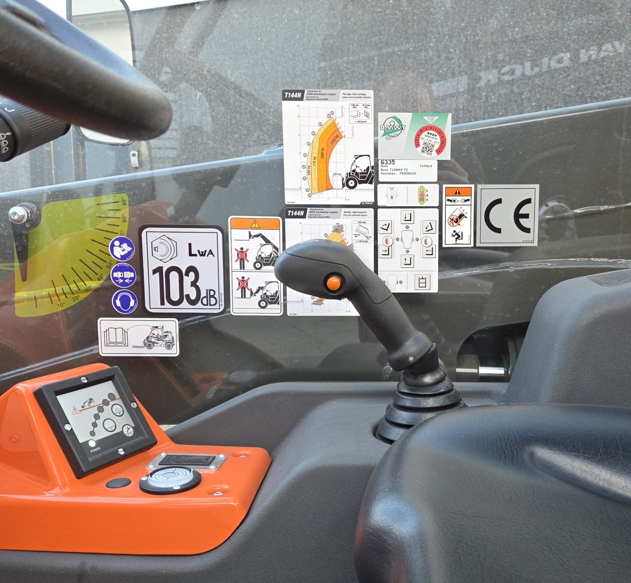 Ausa T144H Verreiker NIEUW!