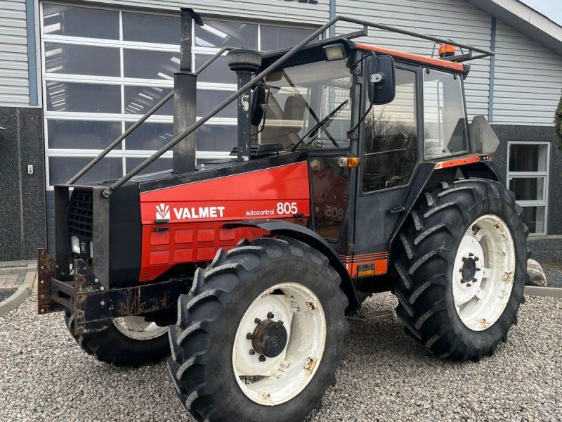 Valmet 805 GLOX med skovinddækning