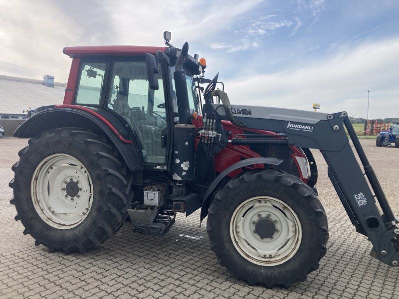 Valtra N123 MED FRONTLÆSSER
