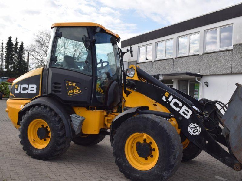 JCB 409