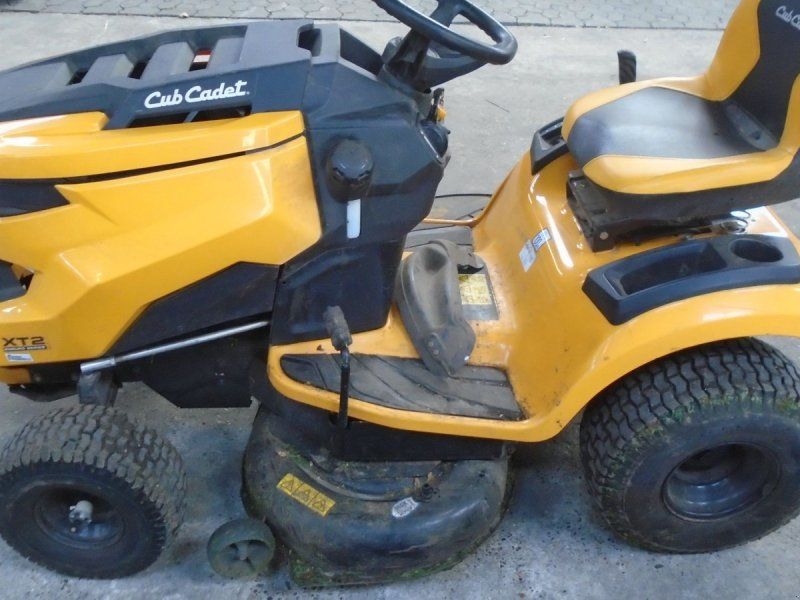 Cub Cadet XT2 PS107