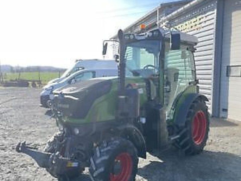 Fendt 211 v