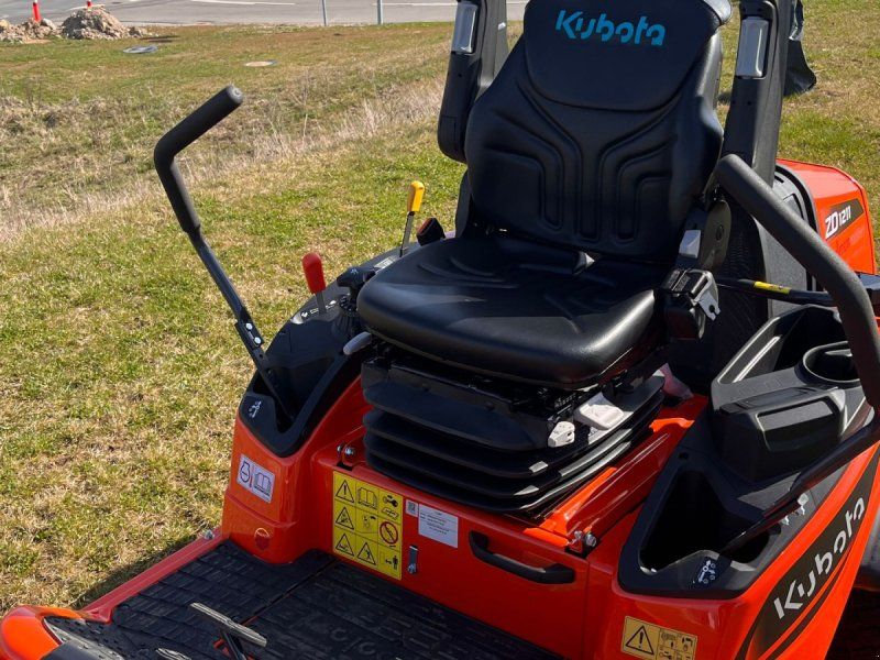 Kubota ZD1211