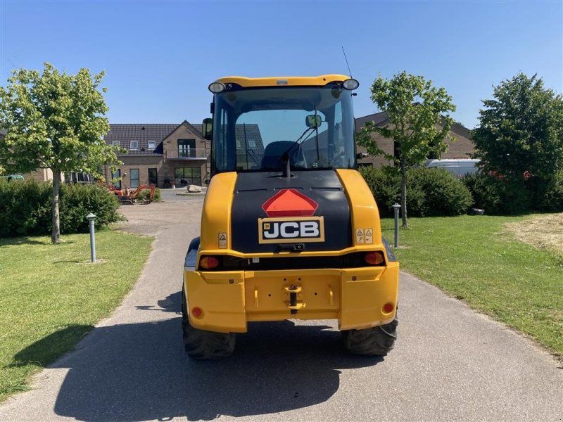 JCB 409