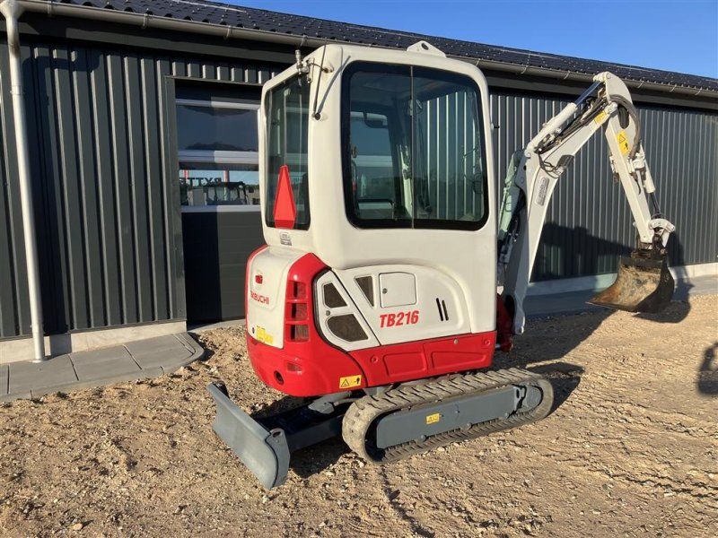 Takeuchi TB 216