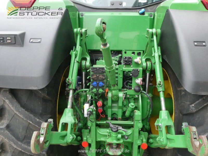 John Deere 7R 330