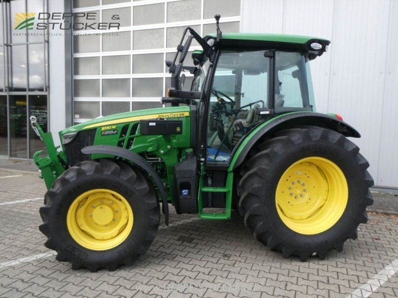 John Deere 5130M