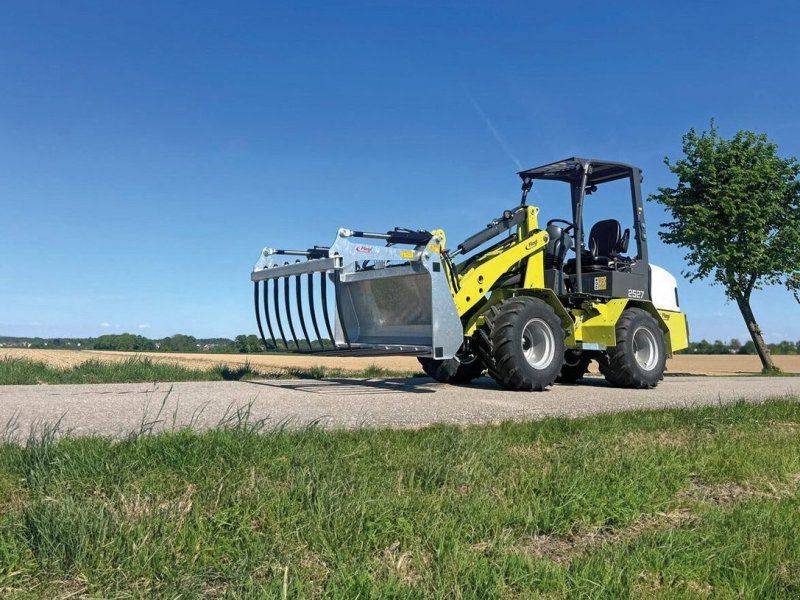 Hoflader »Fliegl 2527«