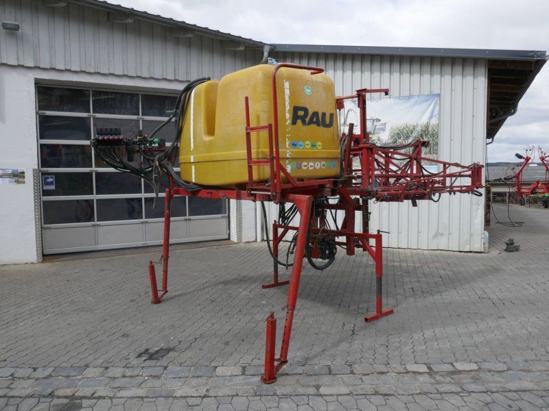 Rau Aufbauspritze 2.200l 15m / 21m Gestänge passend zu MB-Trac
