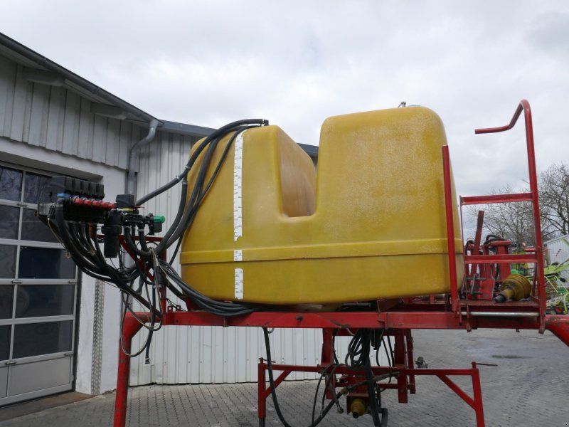 Rau Aufbauspritze 2.200l 15m / 21m Gestänge passend zu MB-Trac
