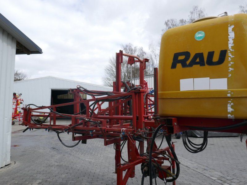 Rau Aufbauspritze 2.200l 15m / 21m Gestänge passend zu MB-Trac