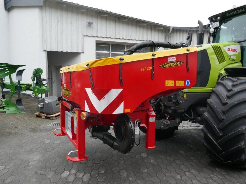 Väderstad Tempo 12 mit Fronttank