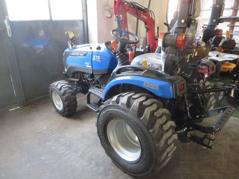 Solis 26 9+9 + Industriebereifung breit + Straßenzulassung