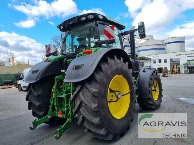 John Deere 6R 215