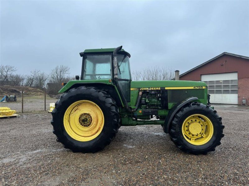 John Deere 4755