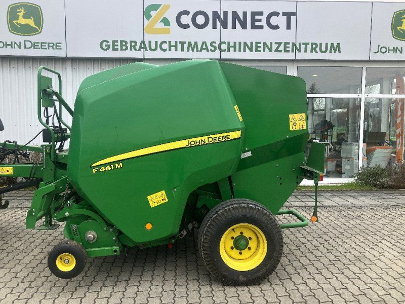 John Deere F441M