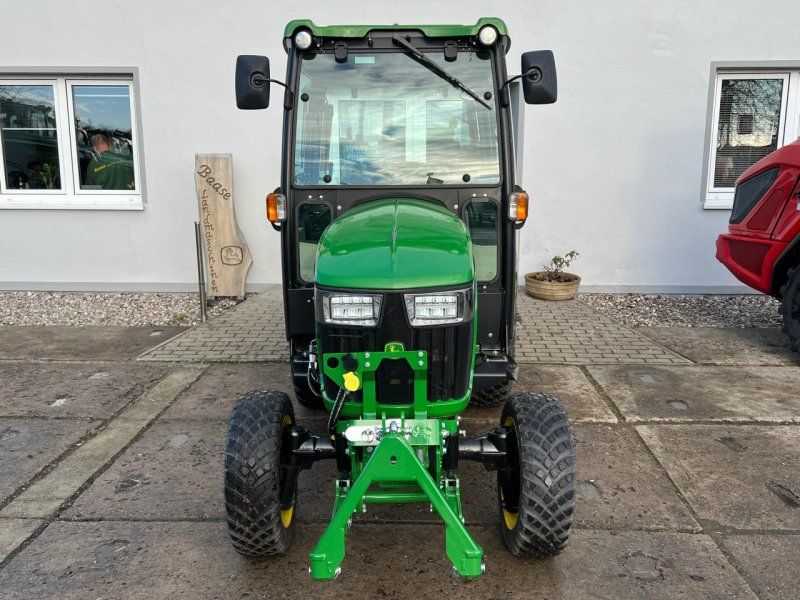 John Deere 2032R Kompaktschlepper