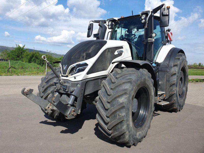 Valtra Q305