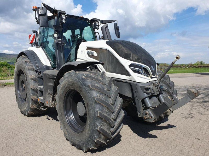 Valtra Q305