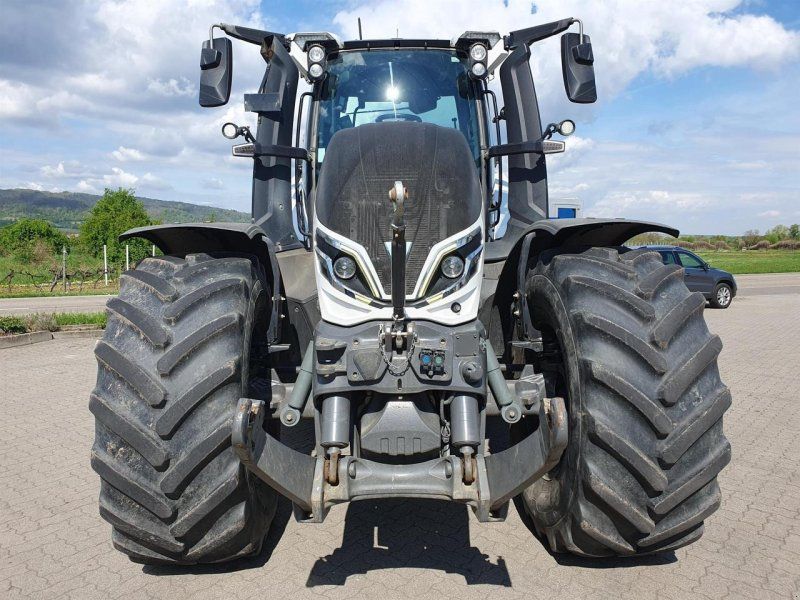 Valtra Q305